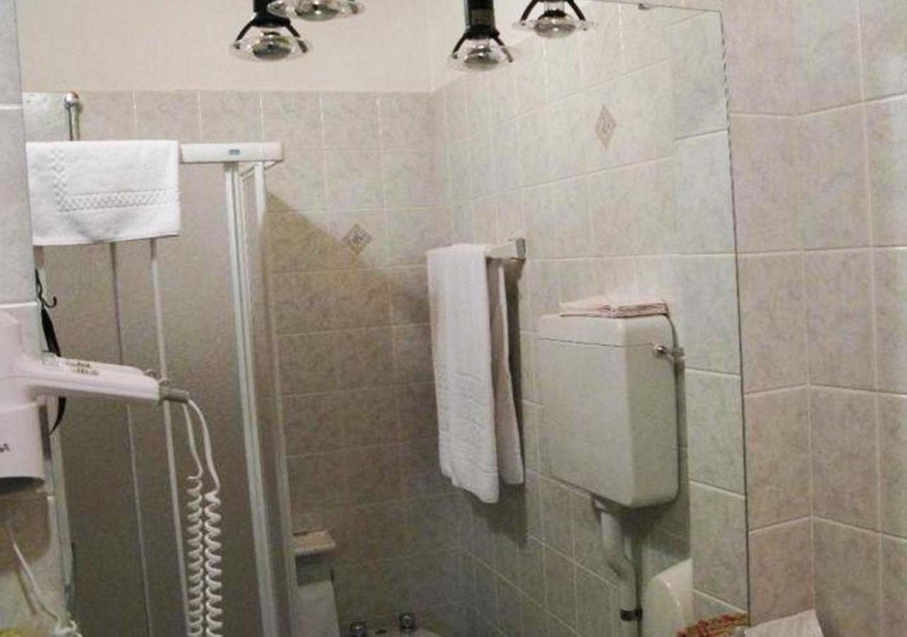 Hotel Bucaneve Pré-Saint-Didier الغرفة الصورة