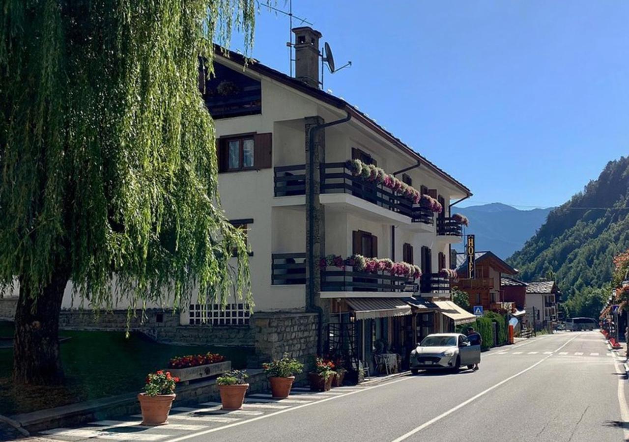 Hotel Bucaneve Pré-Saint-Didier المظهر الخارجي الصورة